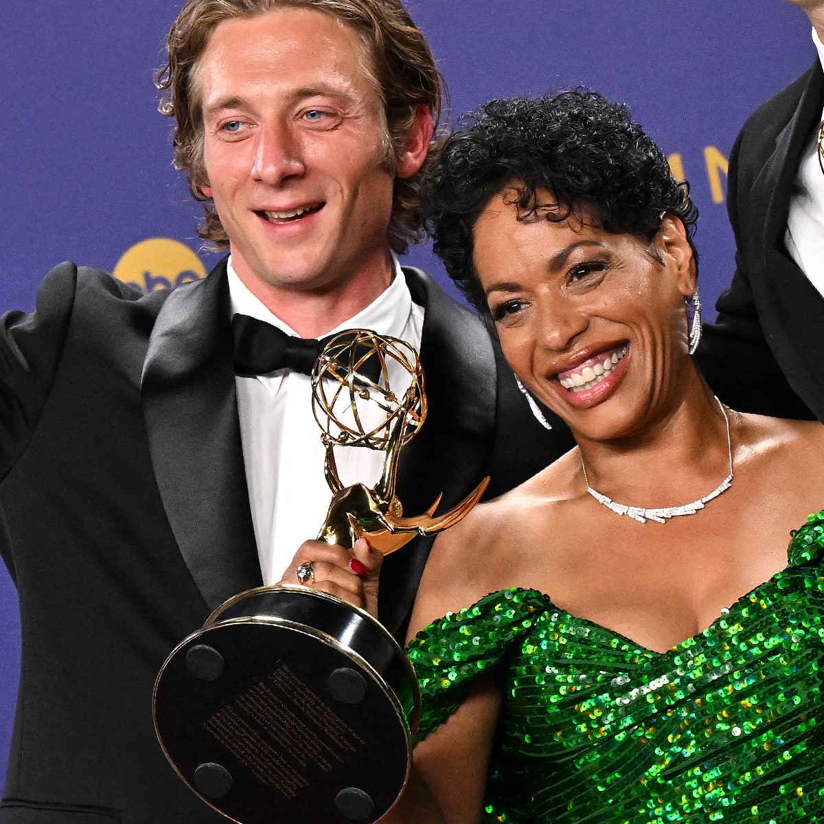 Emmys: Jeremy Allen White khen ngợi chiến thắng của Liza Colón-Zayas của The Bear