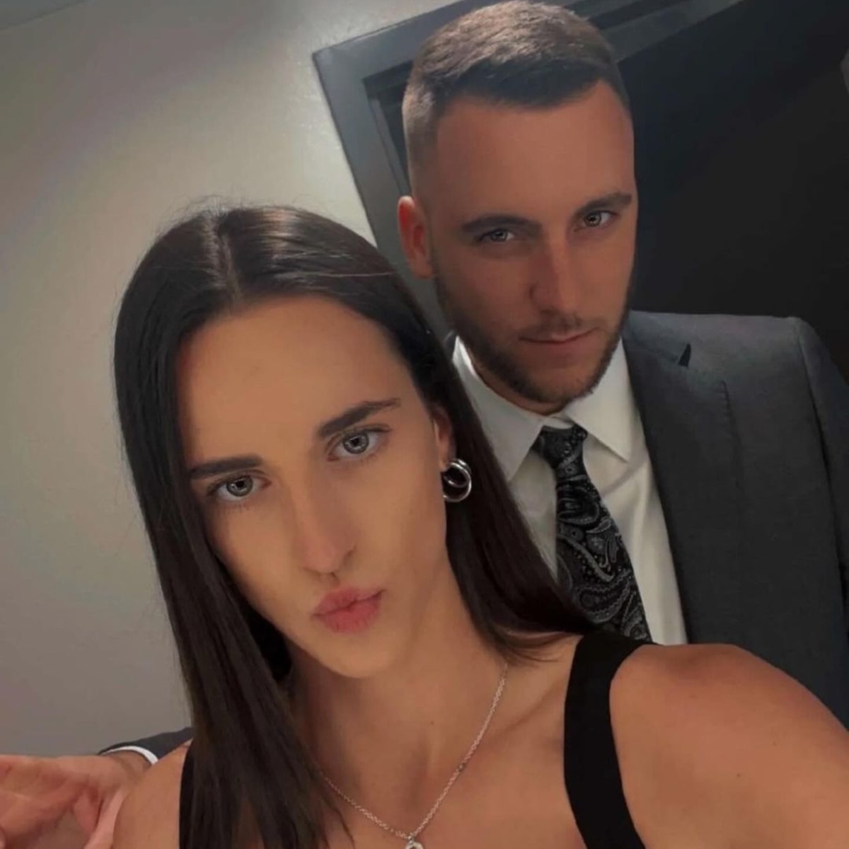 Caitlin Clark de la WNBA celebra el nuevo concierto de su novio Connor McCaffery