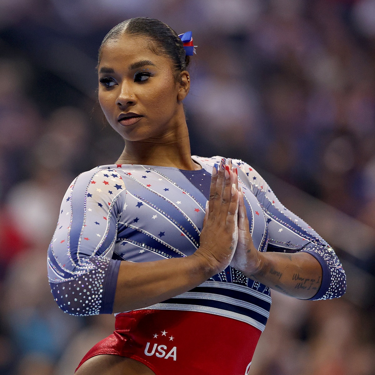 Simone Biles의 다큐시리즈는 Jordan Chiles가 동메달을 되찾는 데 도움이 될 수 있습니다.