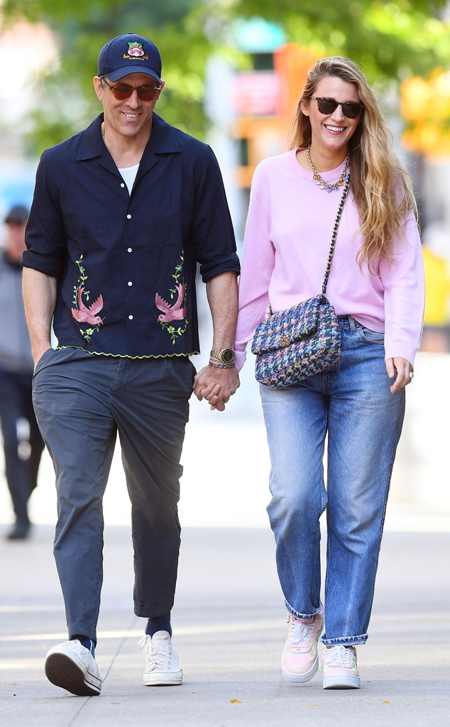 Blake Lively และ Ryan Reynolds ใกล้ชิดกันมากขึ้นกว่าเดิมระหว่างที่ NYC Outing