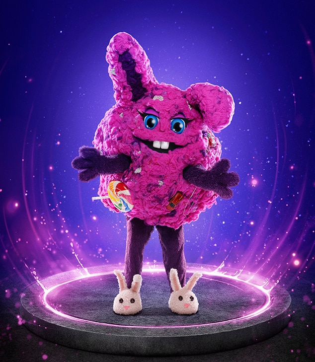 A revelação da celebridade da primeira temporada da 12ª temporada do The Masked Singer é um touchdown total