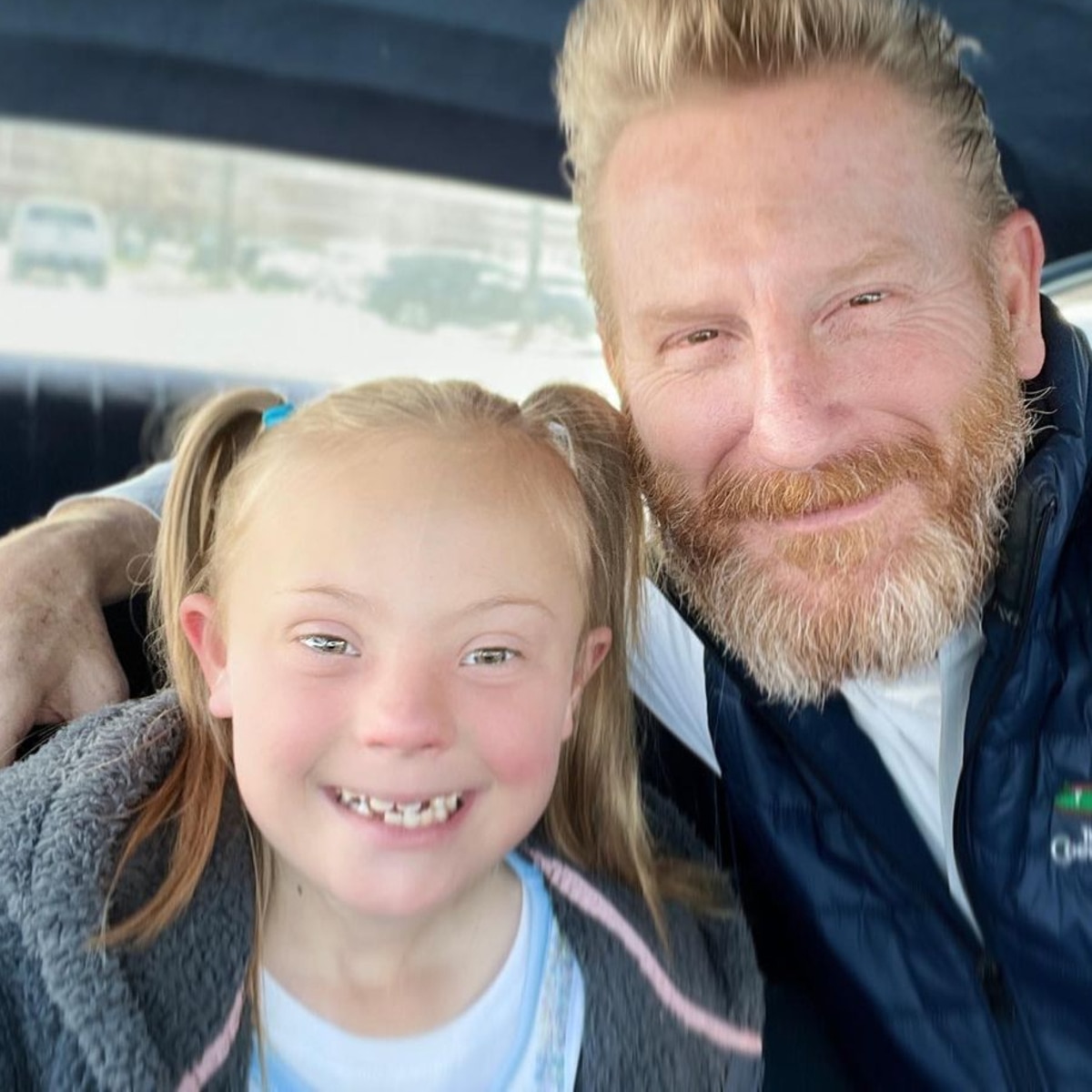 Rory Feek niega vínculos de “secta” y acusaciones de poner en peligro a su hija Indy