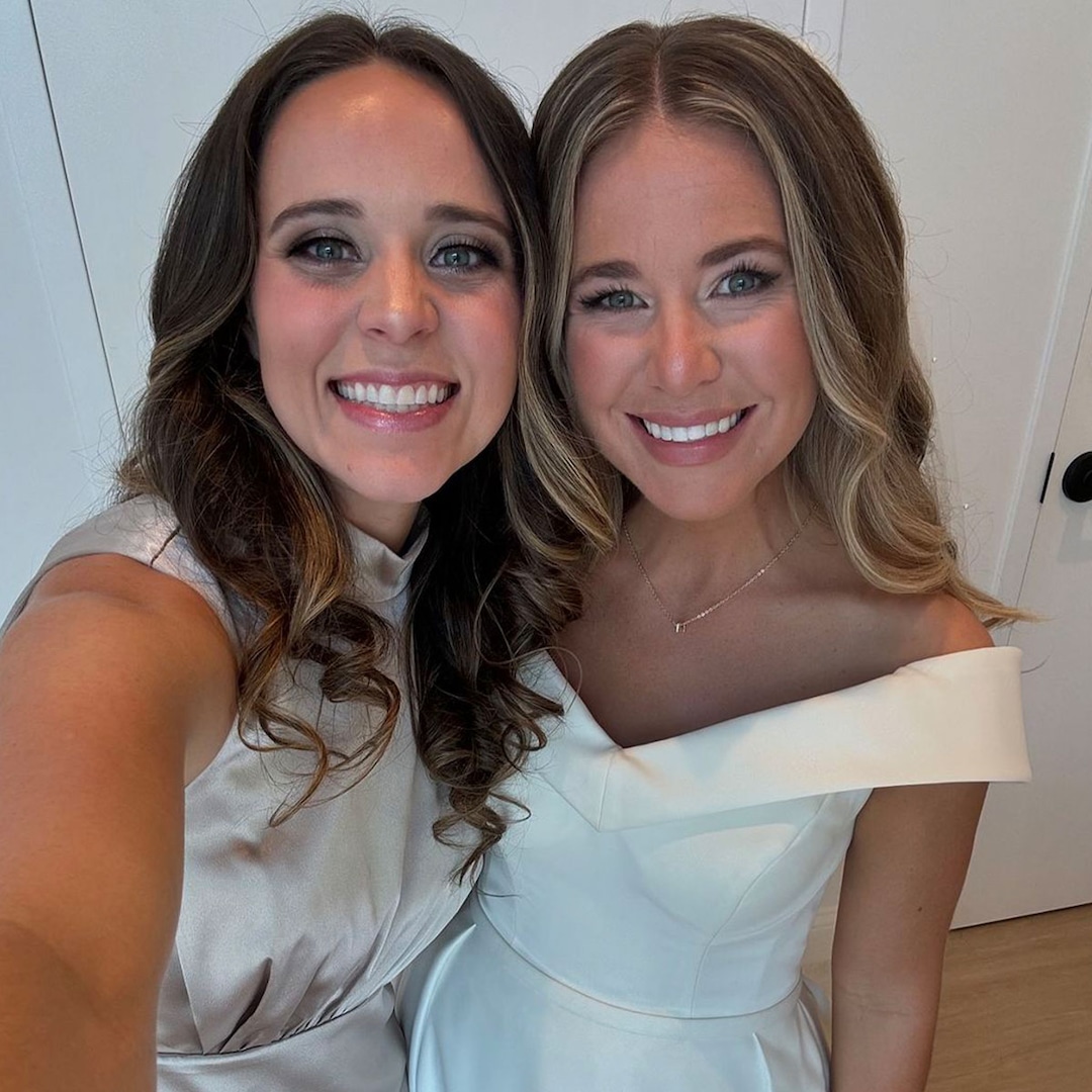 Jinger Duggar Shares Never-Before-Seen Photos From Sister Jana’s Wedding – E! Online Jinger Duggar Shares Never-Before-Seen Photos From Sister Jana’s Wedding – E! Online