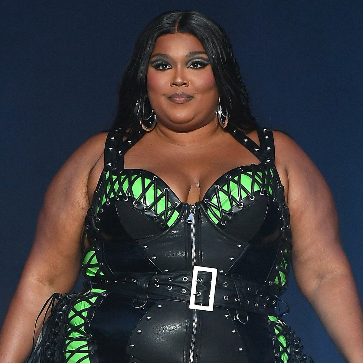 Lizzo enthüllt einen Vorher-Nachher-Blick auf die Transformation zur Gewichtsreduktion