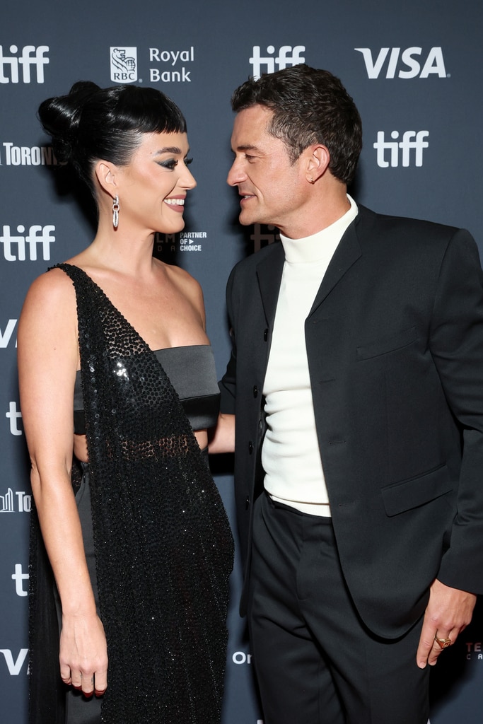 ลูกสาวของ Katy Perry และ Orlando Bloom ดูเหมือนจะเปิดตัวร้องเพลงครั้งแรก