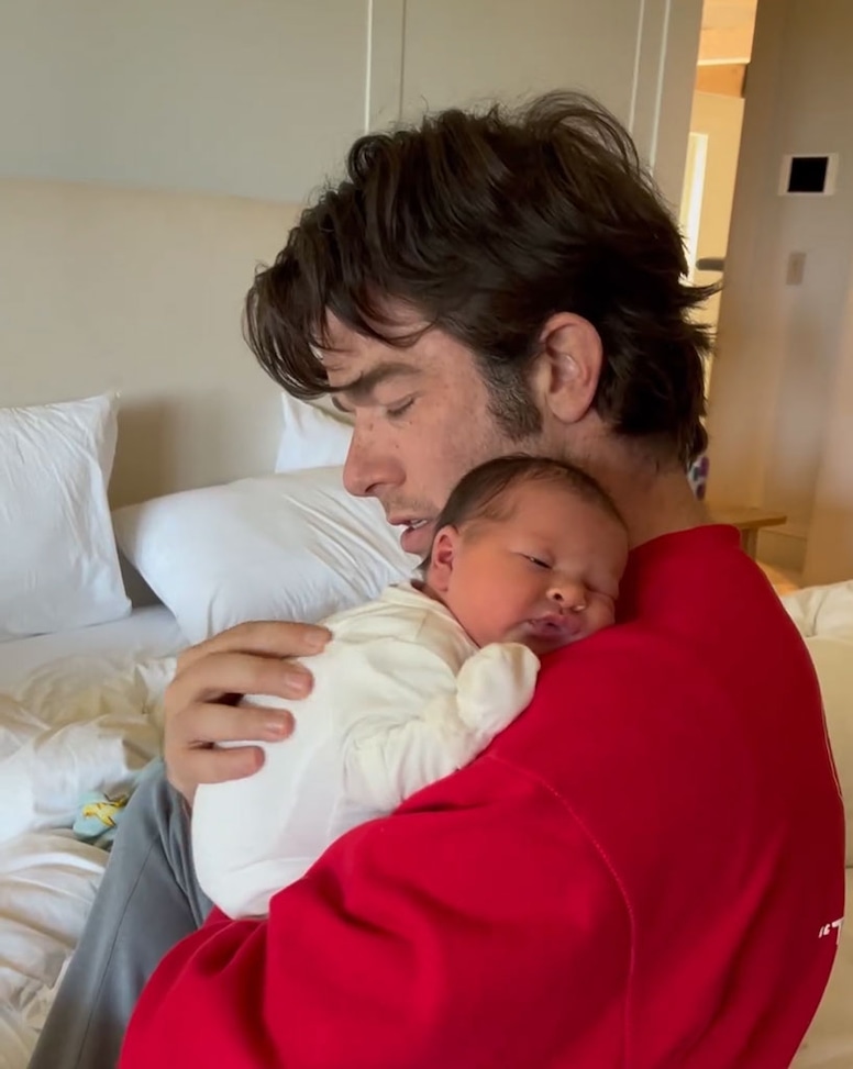 John Mulaney, Olivia Munn, Baby, Mei, Instagram, 2024