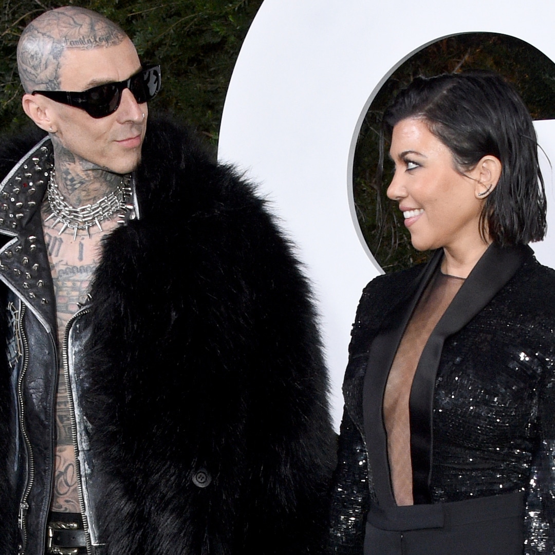 Kourtney Kardashian and Travis Barker Are Frighteningly Good as Morticia and Gomez Addams for Halloween – E! Online Kourtney Kardashian and Travis Barker Are Frighteningly Good as Morticia and Gomez Addams for Halloween – E! Online