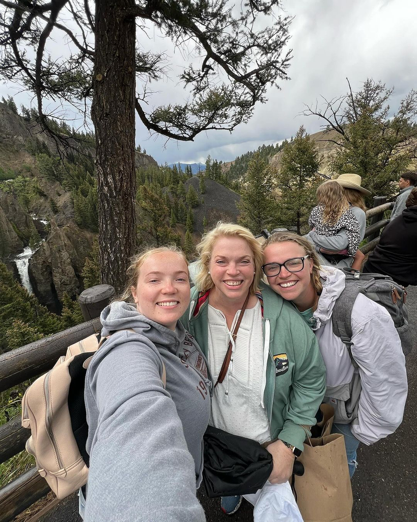 Janelle Brown, Maddison Maddie Brown Brush, Savanah Brown, Sister Wives, Instagram