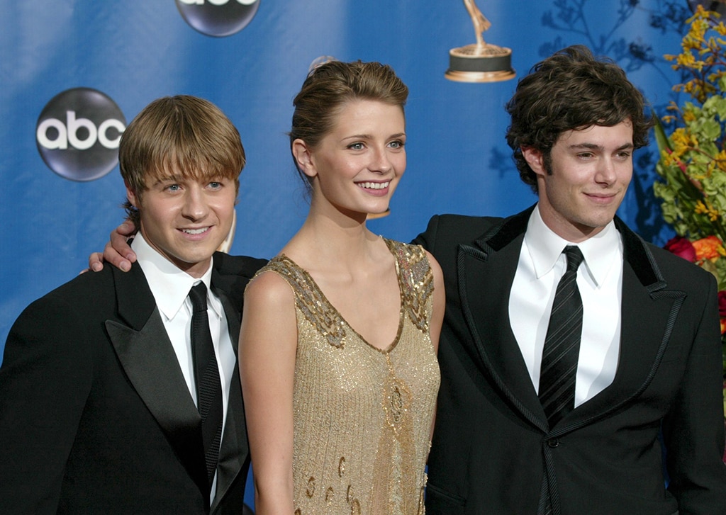 เปิดแคปซูลเวลา Emmys ปี 2004 ด้วยรูปถ่ายของเซเลบเหล่านี้