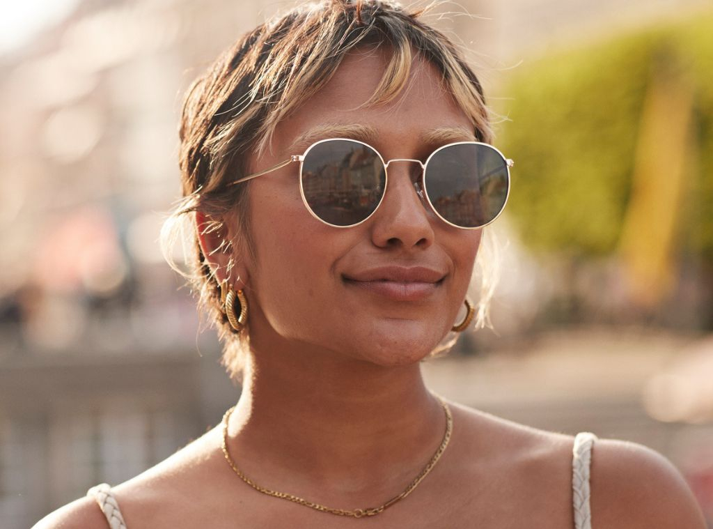 SHOP Obsessed With Hoop Earrings predominant image