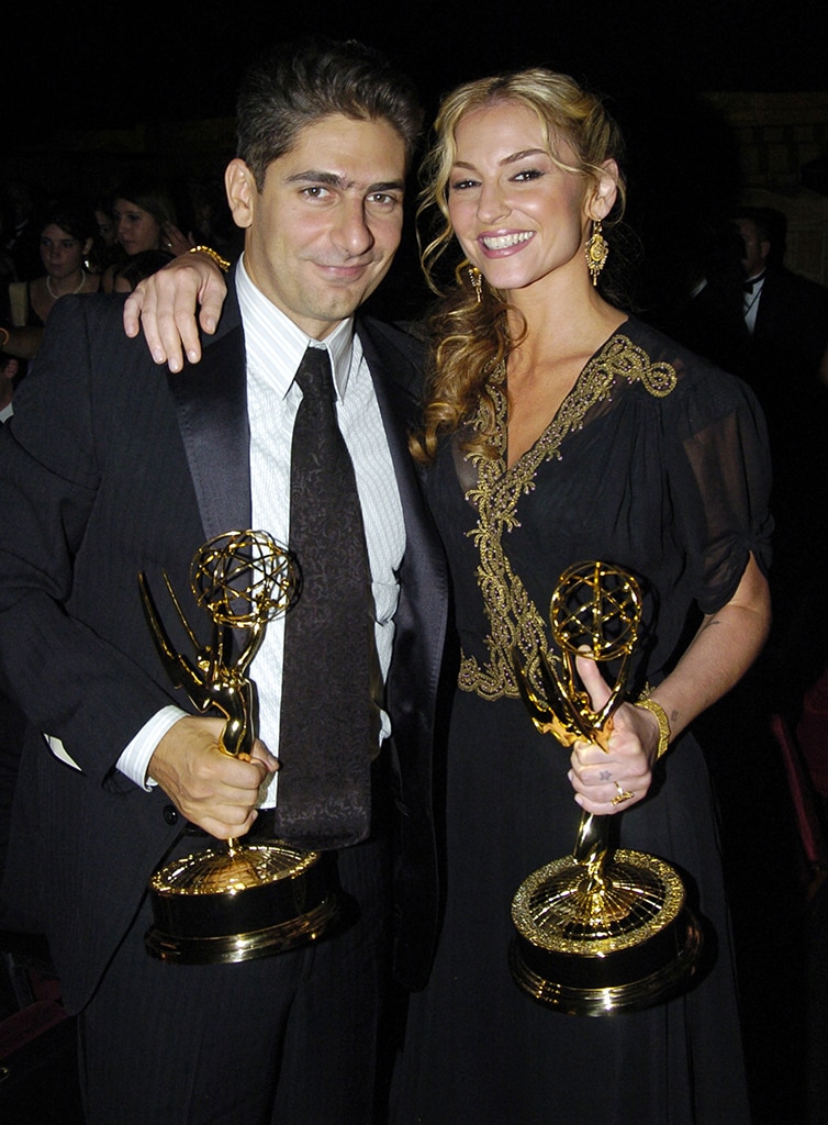 Abra o Emmys Time Capsule de 2004 com essas fotos de celebridades