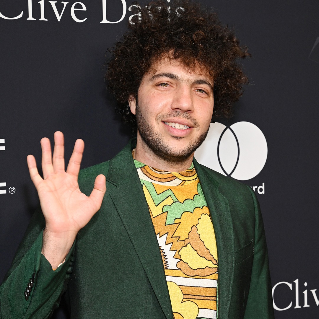 Benny Blanco’s Persian Rug Toenail Art Cannot Be Unseen – E! Online Benny Blanco’s Persian Rug Toenail Art Cannot Be Unseen – E! Online