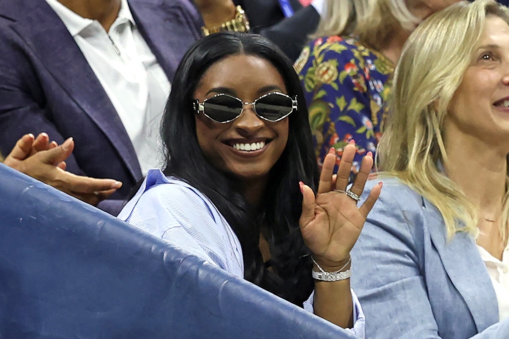 ลูกสาวของ Emily Blunt และ John Krasinski ออกไปเที่ยวที่ US Open น้อยมาก