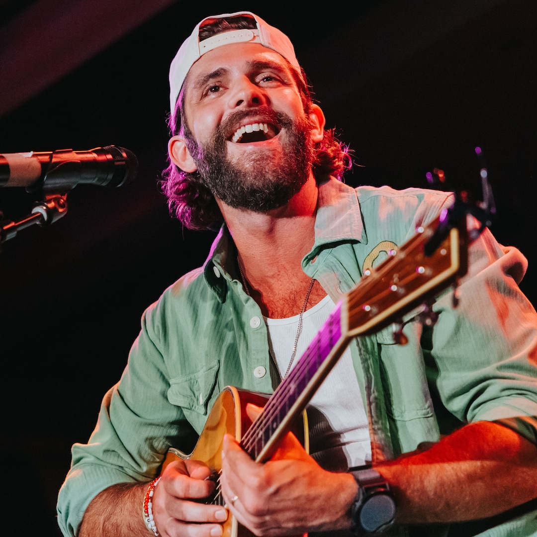 Thomas Rhett Leaves Concert in Wheelchair After Injury Thomas Rhett Leaves Concert in Wheelchair After Injury