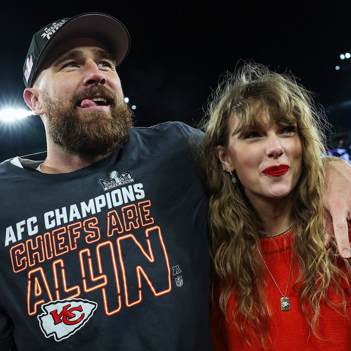 Taylor Swift, Travis Kelce'nin Chiefs Kazanmasından Dolayı Mücevherlerle süslendiğini Kanıtladı