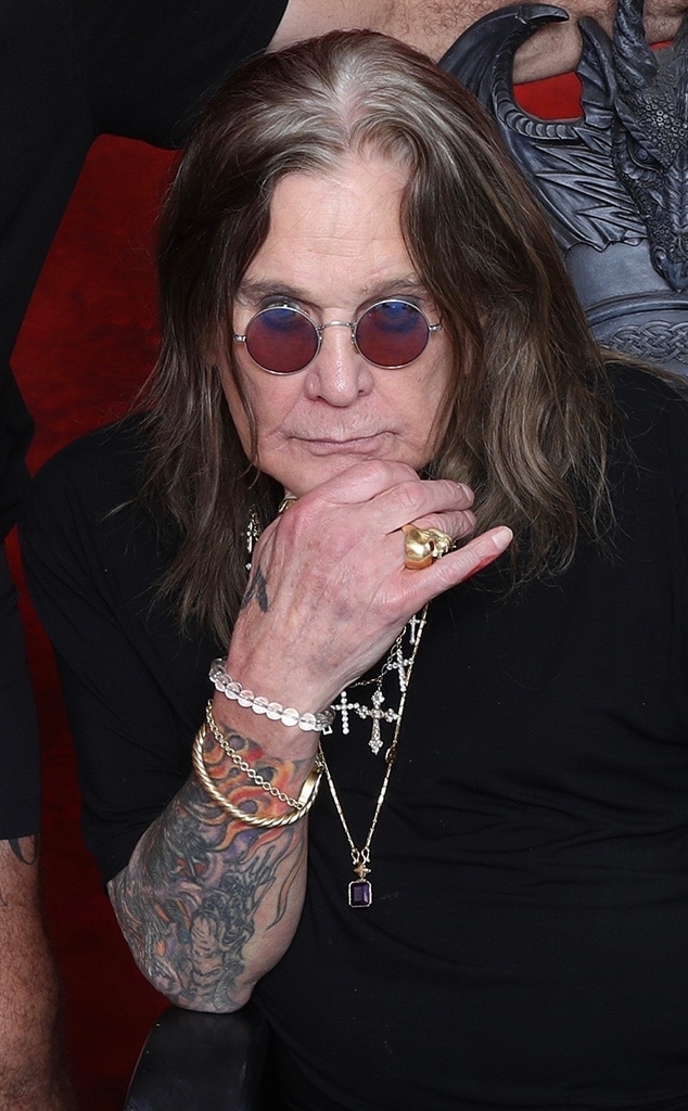 Ozzy Osbourne hat einen seltenen öffentlichen Auftritt inmitten der Parkinson-Schlacht