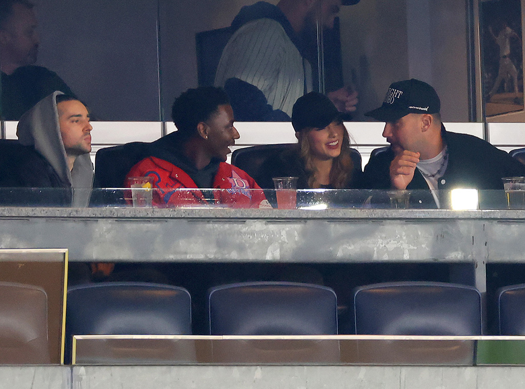 Taylor Swift, Travis Kelce, Yankees Game 1