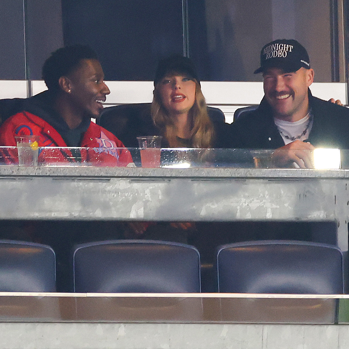 See Taylor Swift and Travis Kelce at Yankees-Cleveland Game