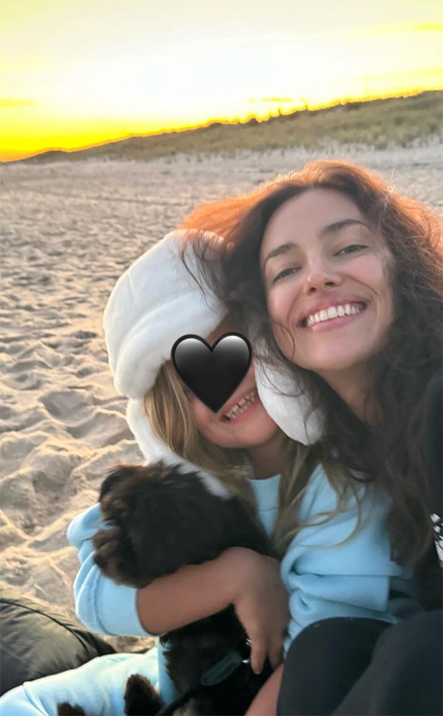 Irina Shayk compartilha fotos raras dela e da filha de Bradley Cooper, Lea