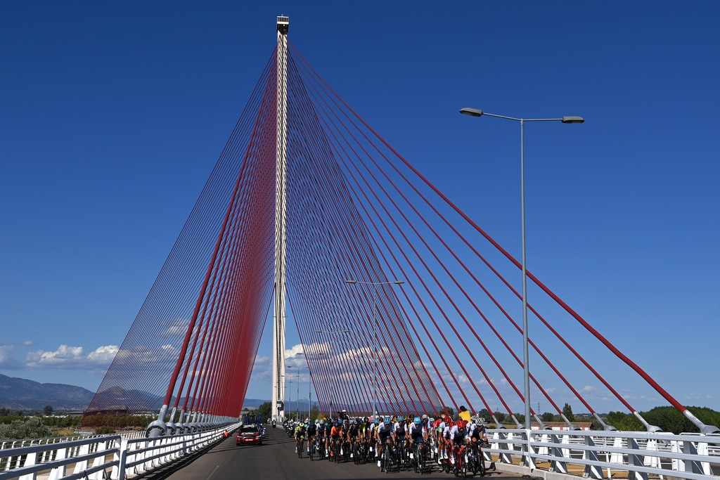 Criador de conteúdo morto aos 26 anos após cair da ponte durante as filmagens