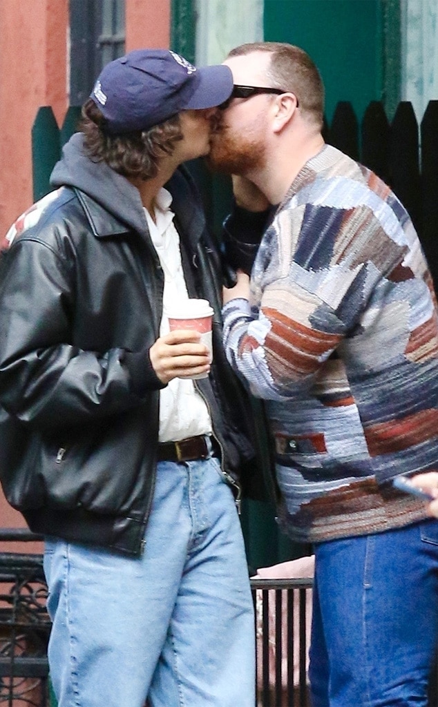 Sam Smith besa a su novio Christian Cowan durante una cita en Nueva York