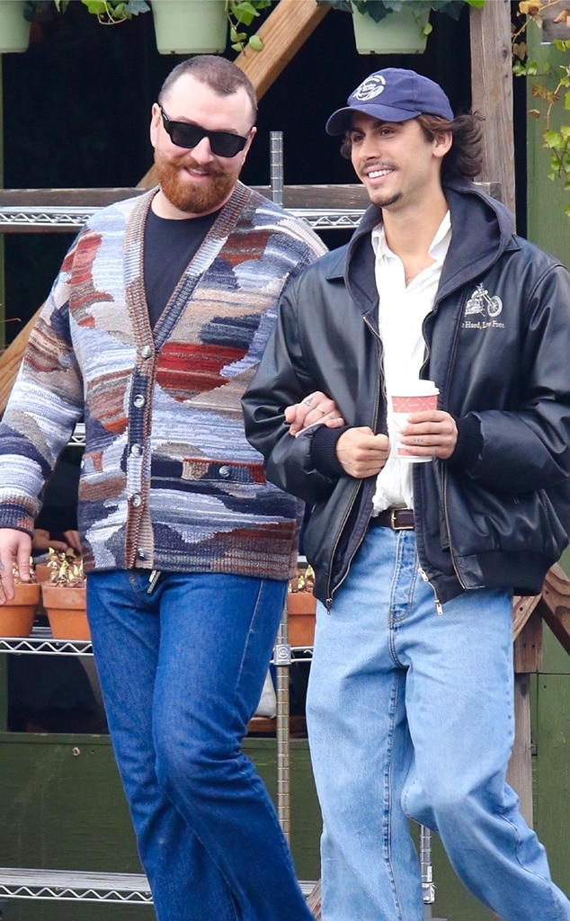 Sam Smith besa a su novio Christian Cowan durante una cita en Nueva York