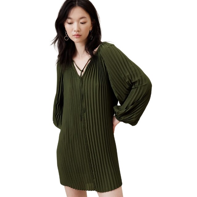 Banana Republic Outlet's 50% off Everything Sale, Deals Start at $10