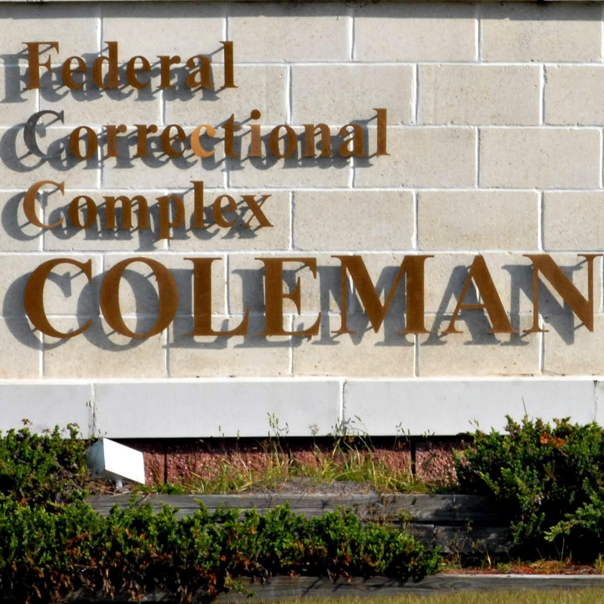 Coleman low-security federal prison, Florida