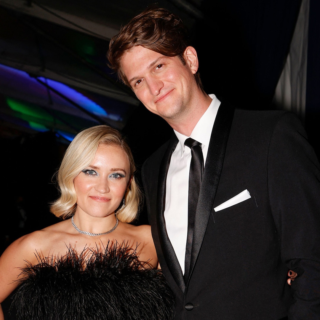 Emily Osment Reveals Role Brother Haley Joel Osment Had at Her Wedding – E! Online Emily Osment Reveals Role Brother Haley Joel Osment Had at Her Wedding – E! Online