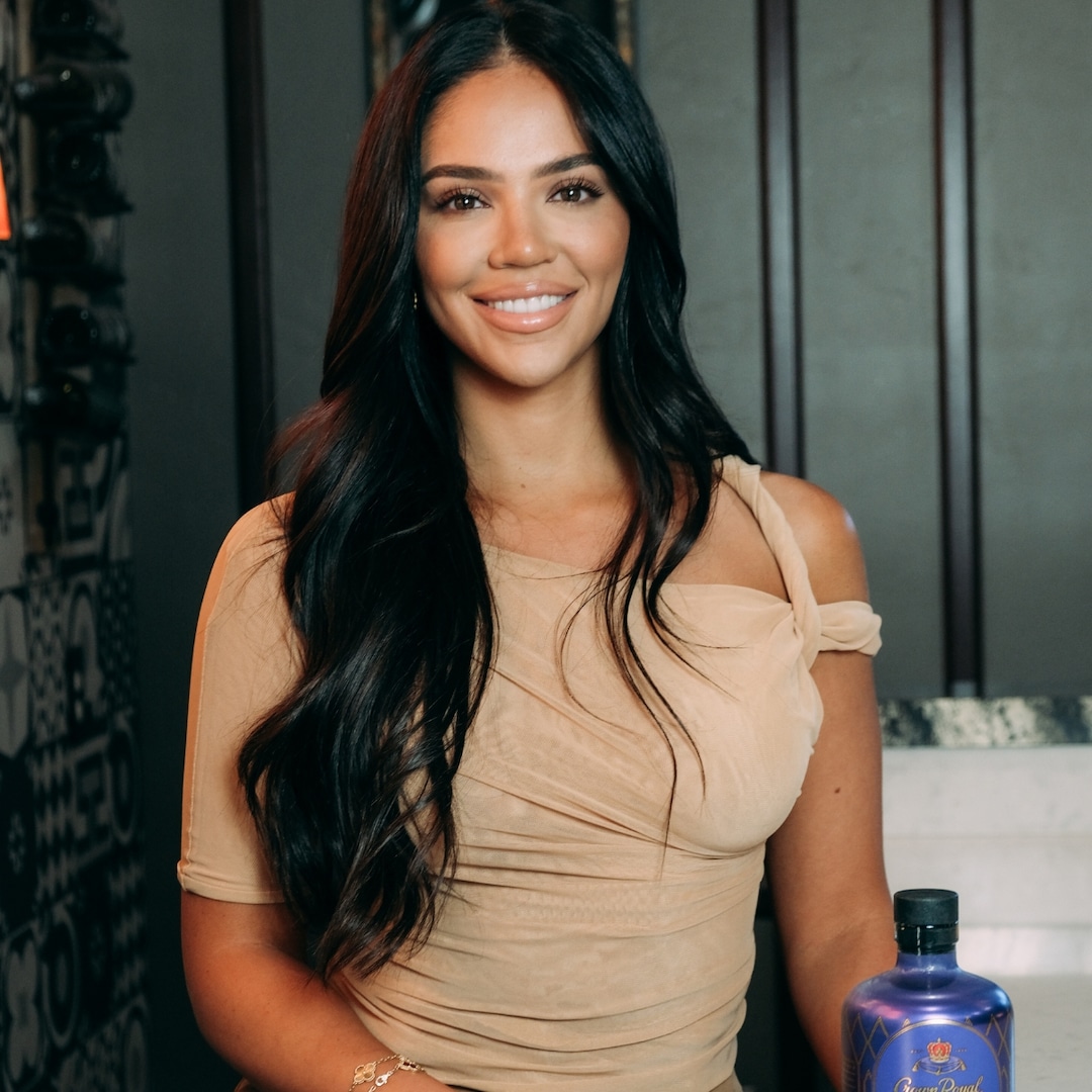 Sydney Warner Shares the Game-Changing Beauty Tip She Learned from 49ers WAGs – E! Online Sydney Warner Shares the Game-Changing Beauty Tip She Learned from 49ers WAGs – E! Online