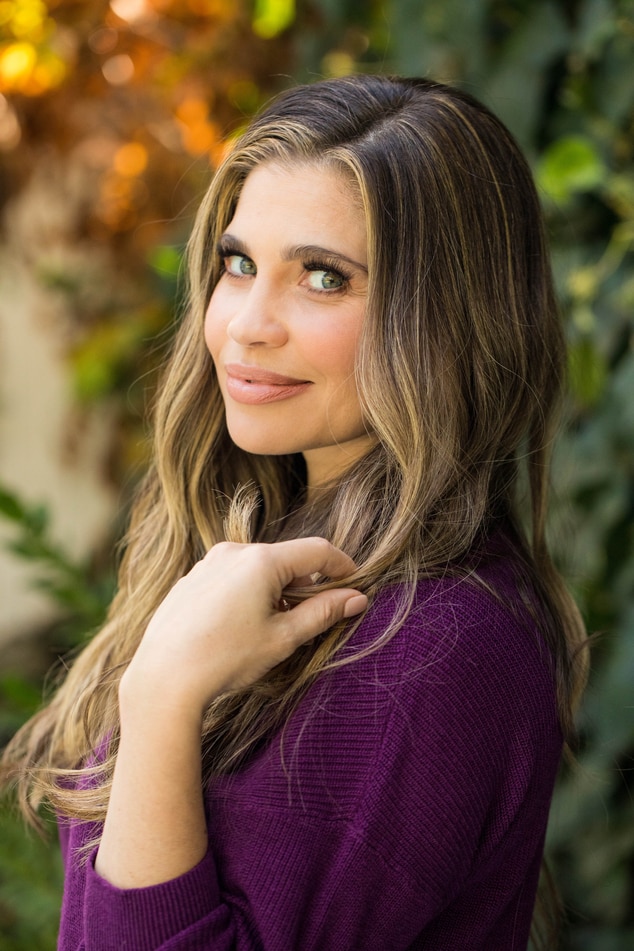 Boy Meets World's Danielle Fishel dá atualizações sobre sua jornada contra o câncer