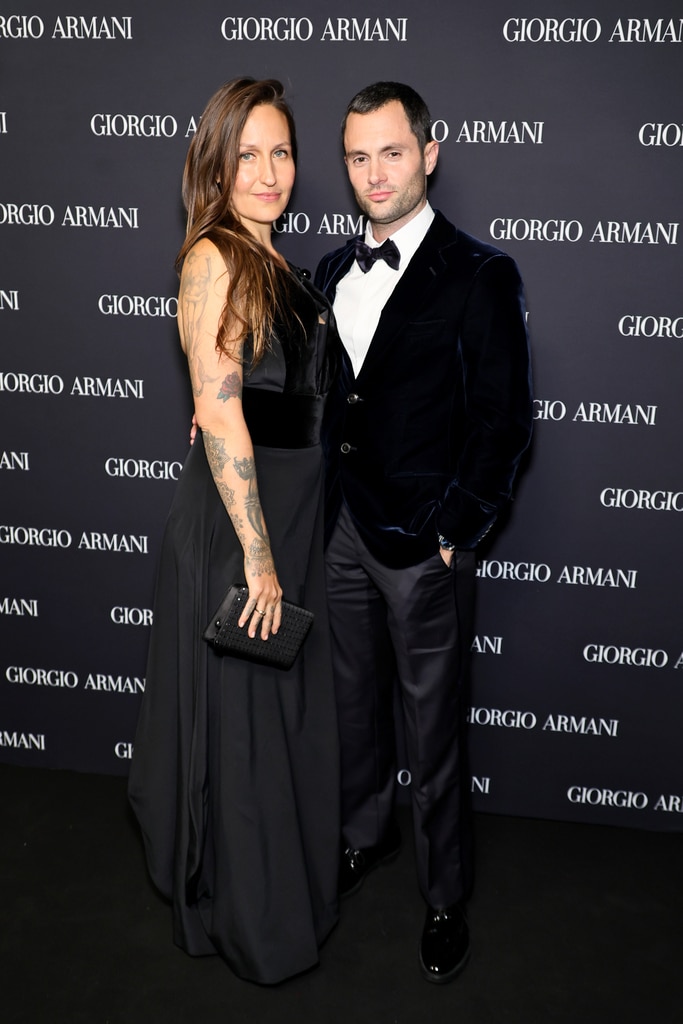 Penn Badgley y su esposa Domino Kirke hacen una rara aparición en la alfombra roja