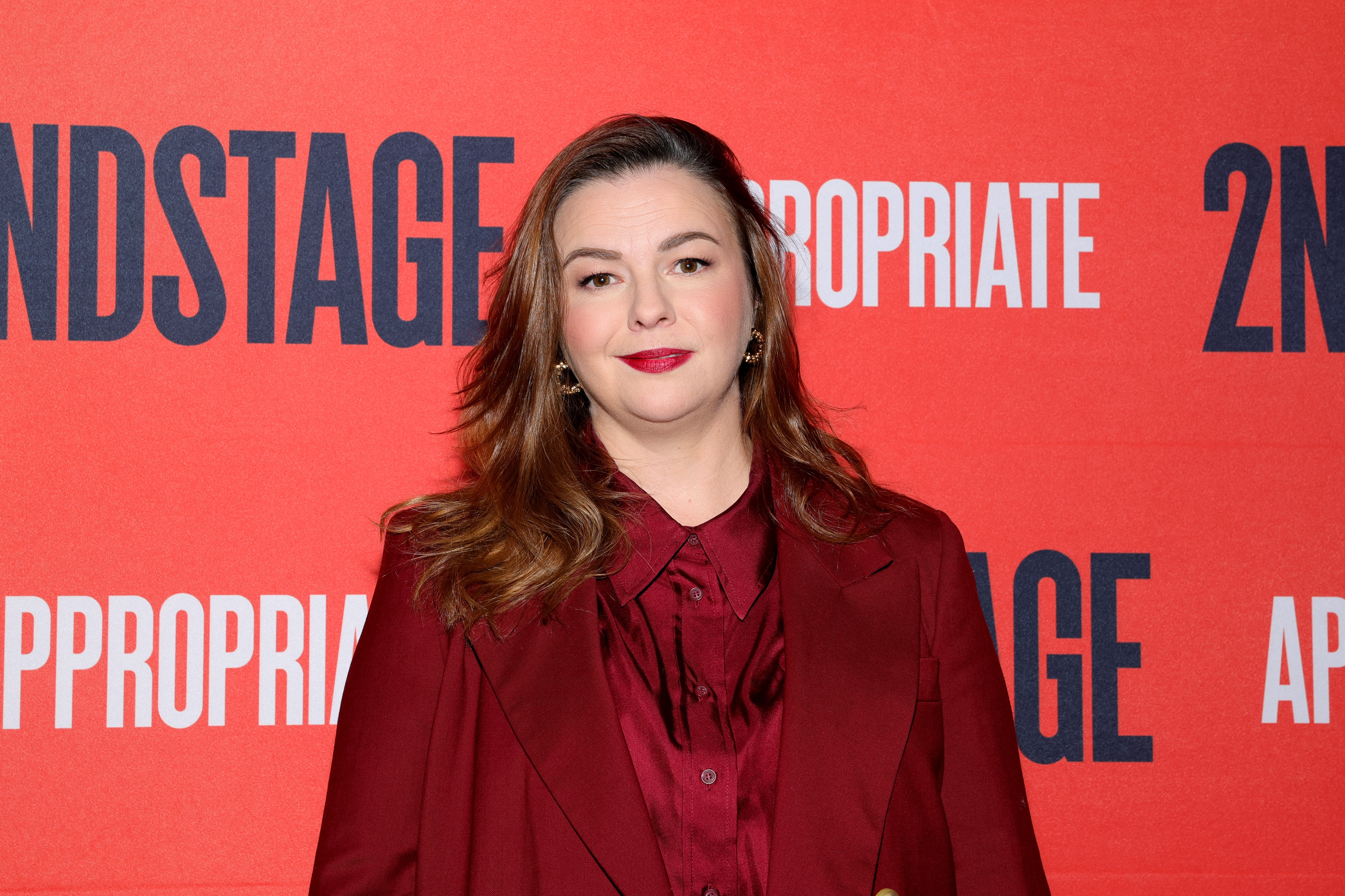 Amber Tamblyn, 12 Yaşında Kulak İğneleme Ameliyatı Geçirdiğini Paylaştı