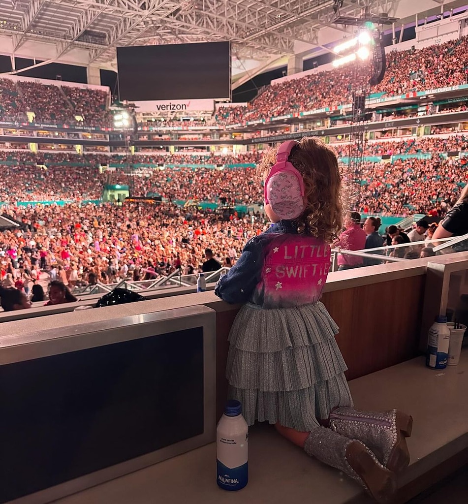 ดู Serena Williams และลูกๆ ของเธอ GRWM ที่แสนหวานสำหรับ Taylor Swift Eras Tour