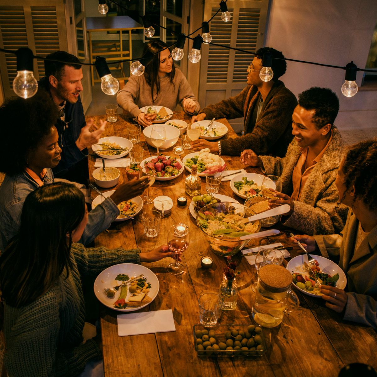 Everything You Need To Host an Awesome Friendsgiving