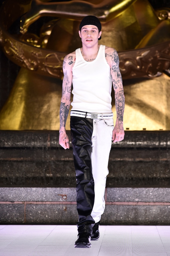 Pete Davidson revela os resultados de sua grande remoção de tatuagem