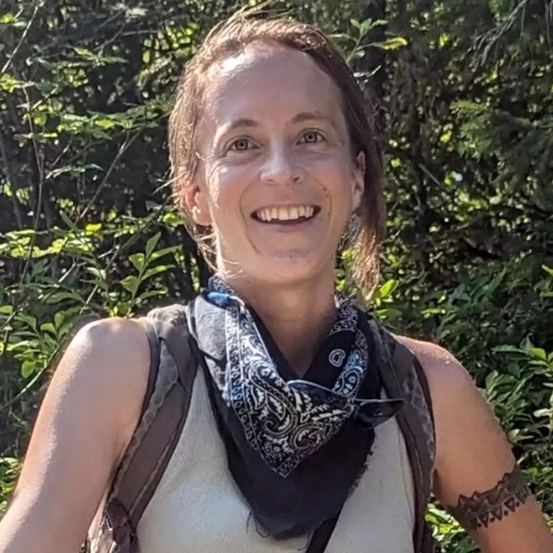 Naked and Afraid Star Sarah Danser Dead at 34 After Hawaii Car Crash – E! Online Naked and Afraid Star Sarah Danser Dead at 34 After Hawaii Car Crash – E! Online