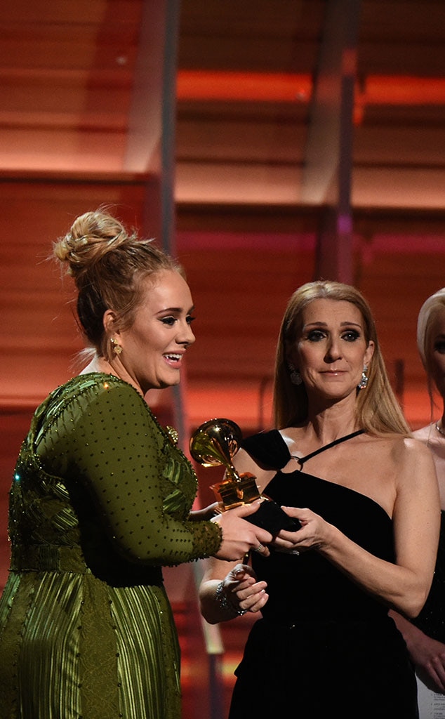 Adele และ Céline Dion หลั่งน้ำตาพบกันอีกครั้งระหว่างการแสดงที่ลาสเวกัส