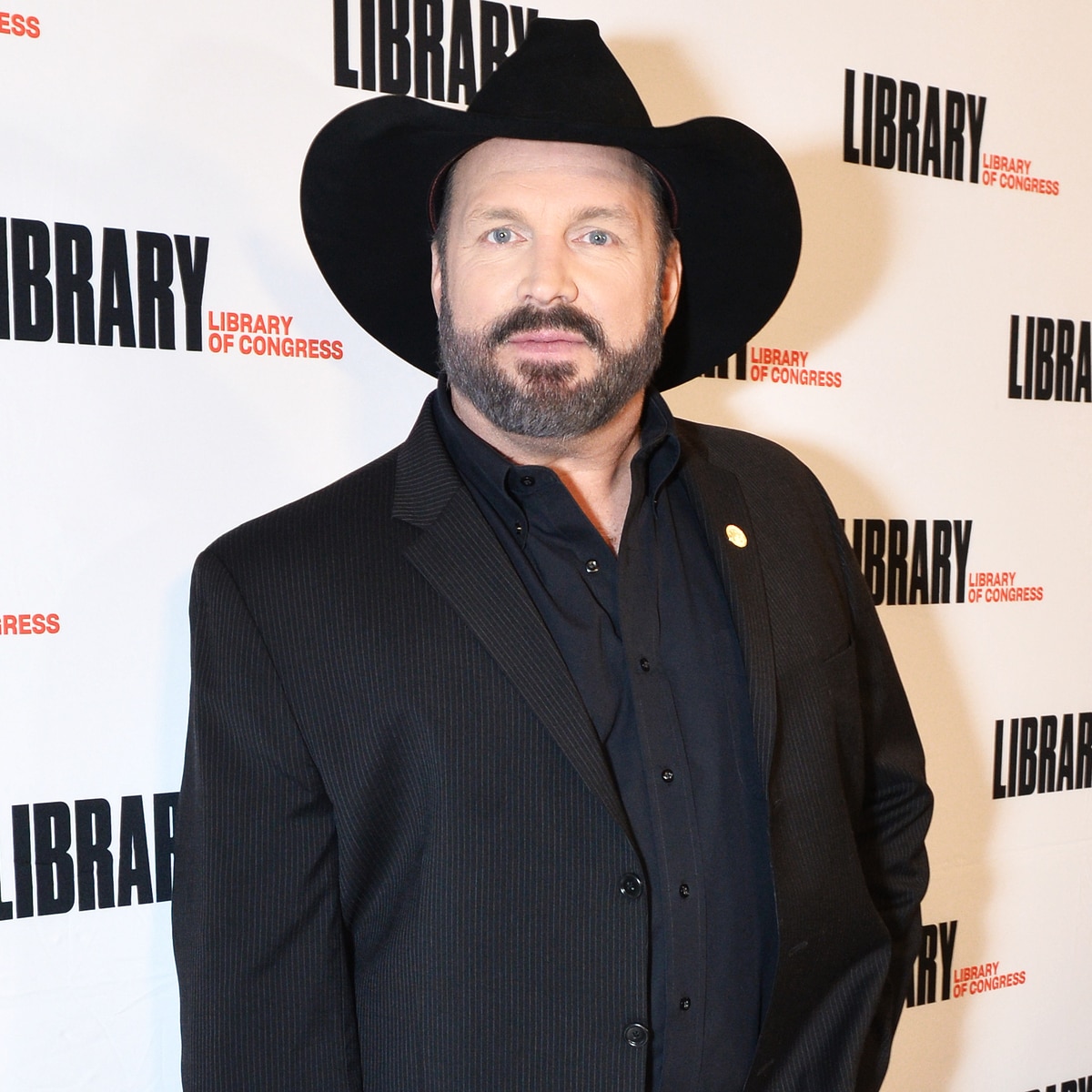 Garth Brooks acusado de violar a su maquillador y al de Trisha Yearwood