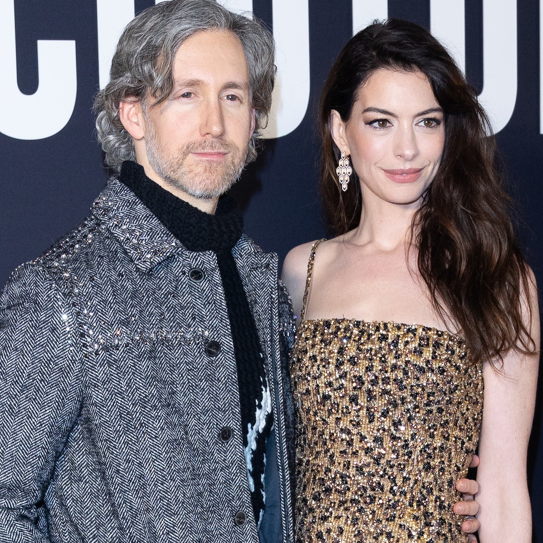 Anne Hathaway Reveals Sweet Anniversary Gift From Husband Adam Shulman – E! Online Anne Hathaway Reveals Sweet Anniversary Gift From Husband Adam Shulman – E! Online