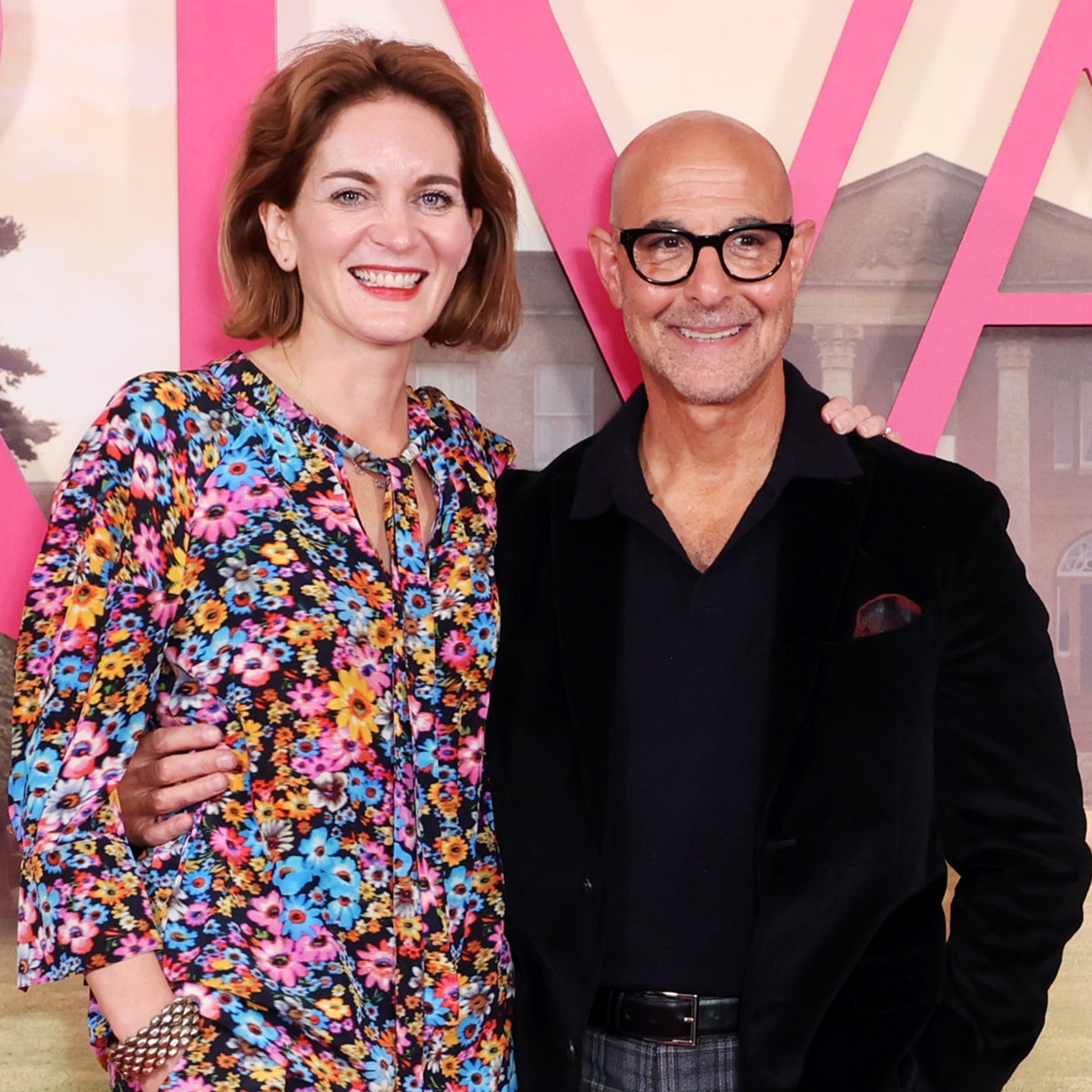 Stanley Tucci compartilha um prato, esposa Felicity Blunt não o deixa cozinhar