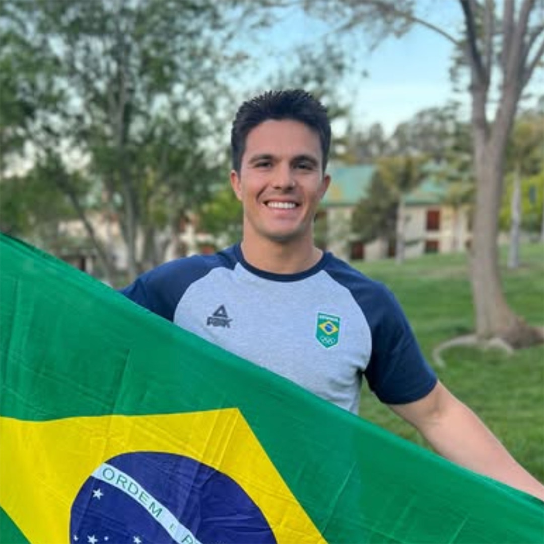 Olympic Kite Surfer Bruno Lobo Rescues Drowning Woman in Heart-Pounding Video – E! Online Olympic Kite Surfer Bruno Lobo Rescues Drowning Woman in Heart-Pounding Video – E! Online