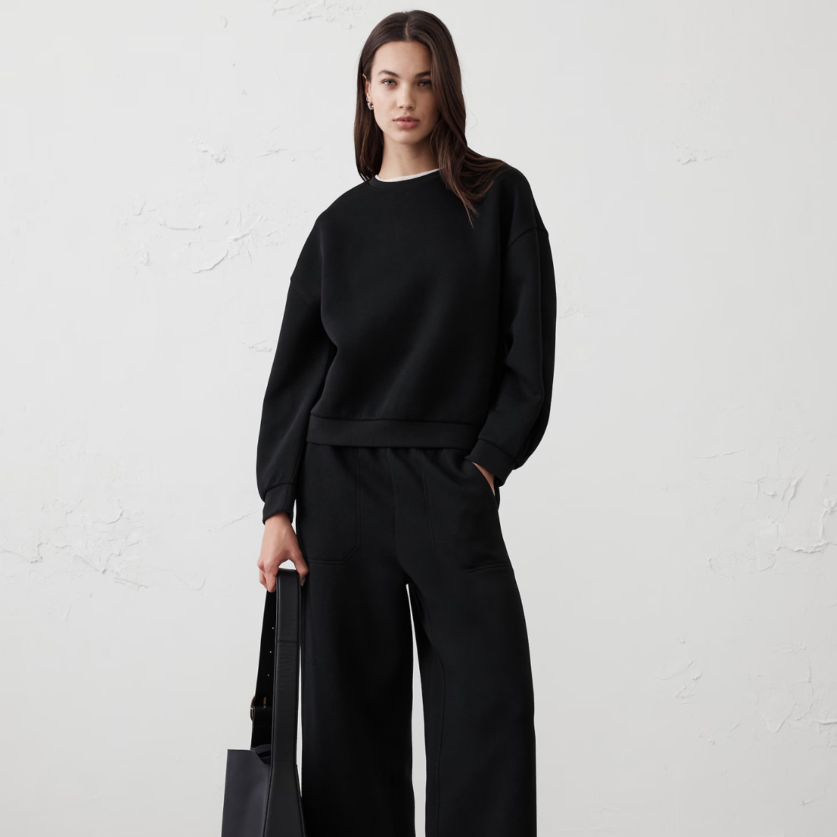 I’m a Busy Mom, & This Winter Capsule Wardrobe Saves Me Time Every Morning