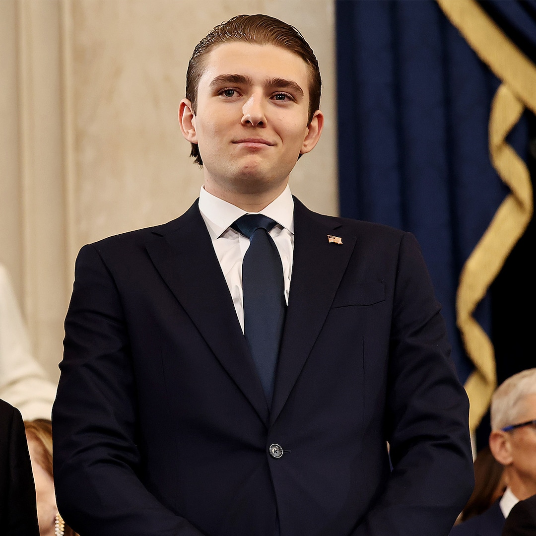 Barron Trump Makes Rare Appearance at Dad Donald Trump’s Presidential Inauguration – E! Online Barron Trump Makes Rare Appearance at Dad Donald Trump’s Presidential Inauguration – E! Online