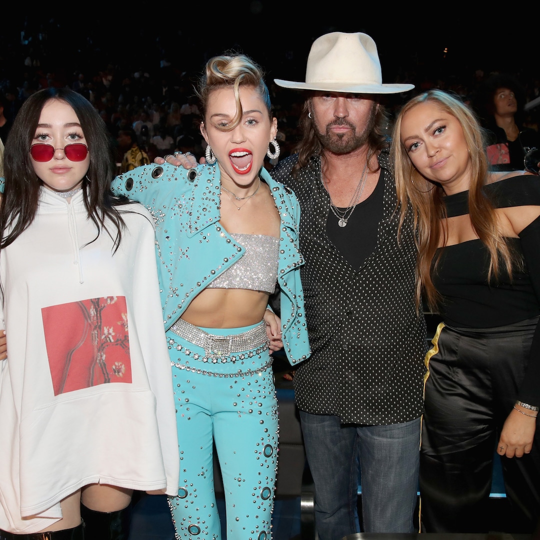 Untangling the Rift Dividing Miley Cyrus, Billy Ray Cyrus and More of Their Sprawling Family – E! Online Untangling the Rift Dividing Miley Cyrus, Billy Ray Cyrus and More of Their Sprawling Family – E! Online