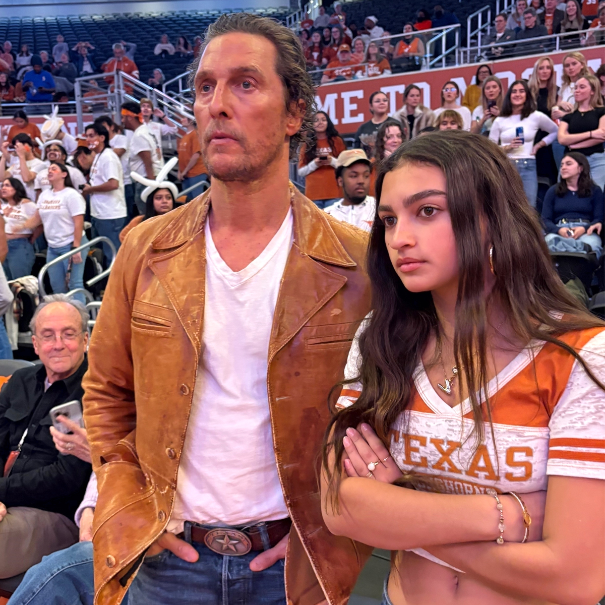 Proof Matthew McConaughey’s Daughter Is Mom Camila Alves’ Twin