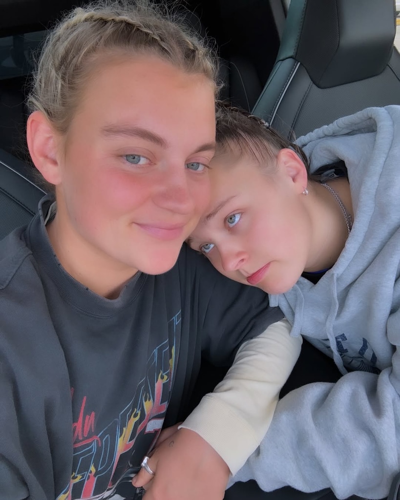 JoJo Siwa, Kath Ebbs