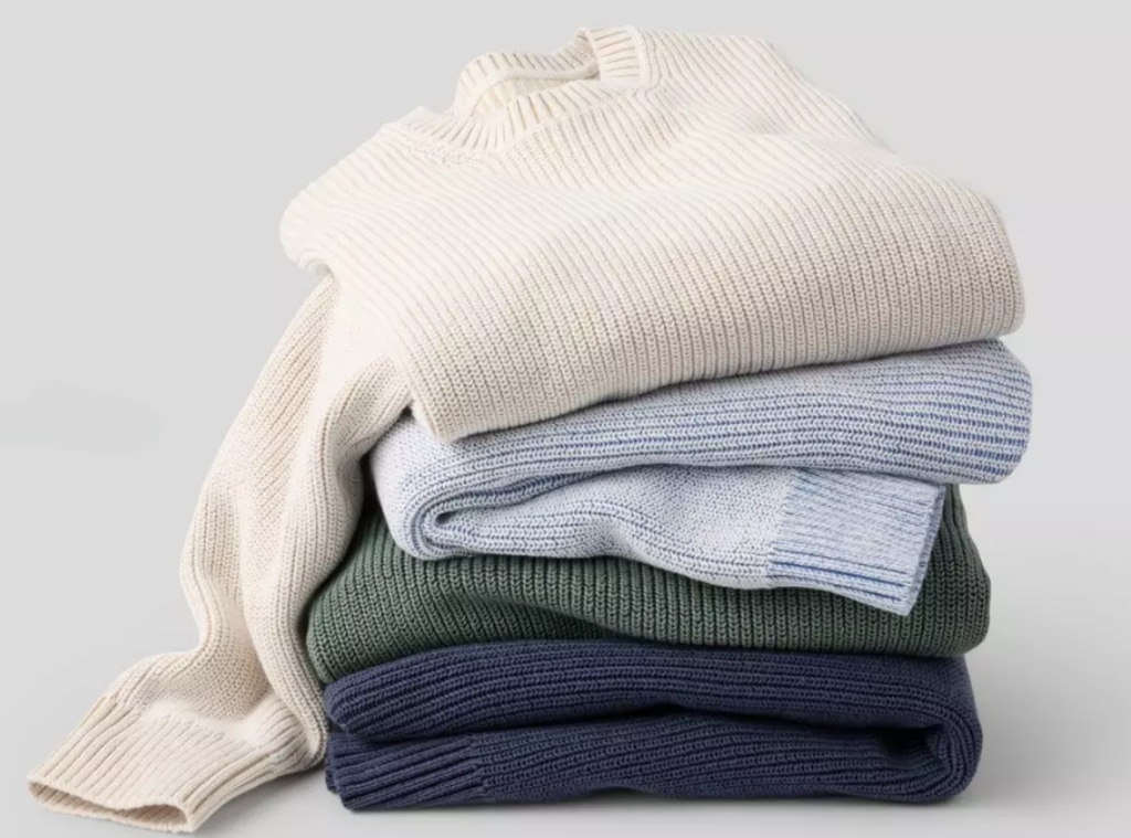 Psst! Gap Outlet’s Last Day of Mystery Deals Include Basics, Coats & More up to 75% Off, Starting at $5 11 Store Hole Outlet Mystery Sale