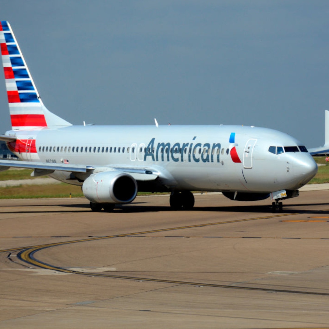 American Airlines Crash: U.S. Figure Skating Honors Victims of D.C. Plane Tragedy – E! Online American Airlines Crash: U.S. Figure Skating Honors Victims of D.C. Plane Tragedy – E! Online