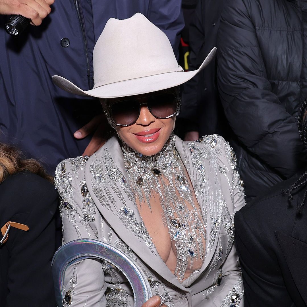 New York Fashion Week’s Best Celebrity Street Style Moments of All Time – E! Online New York Fashion Week’s Best Celebrity Street Style Moments of All Time – E! Online